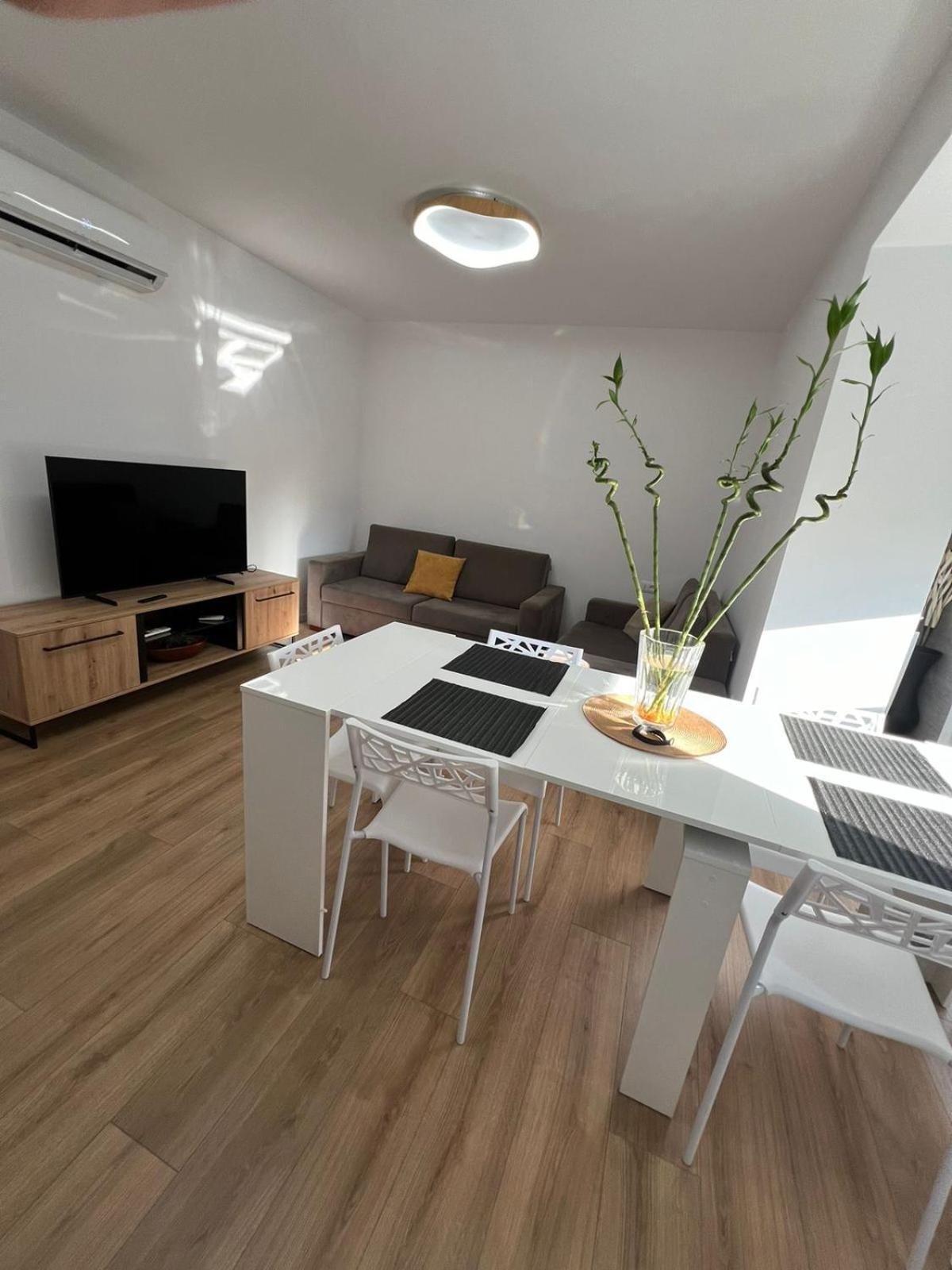 Old Bazaar Apartament Тирана Экстерьер фото