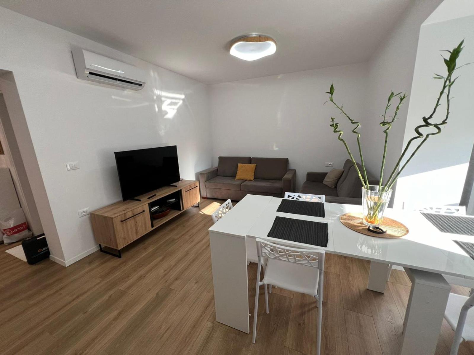 Old Bazaar Apartament Тирана Экстерьер фото